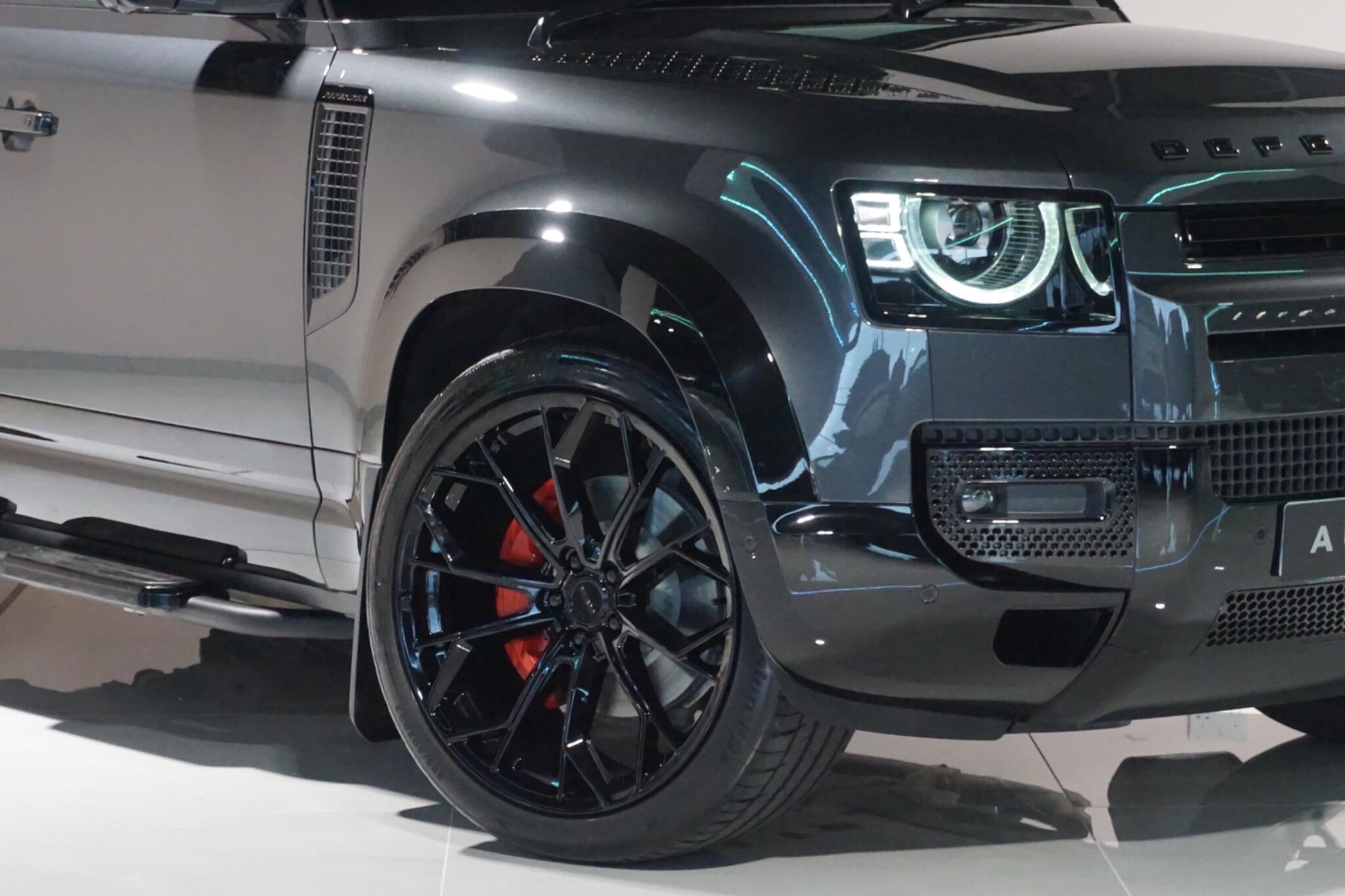 Land Rover Defender 110 3.0 D300 MHEV X-Dynamic HSE SUV 5dr Diesel Auto 4WD Euro 6 (s/s) (300 ps)